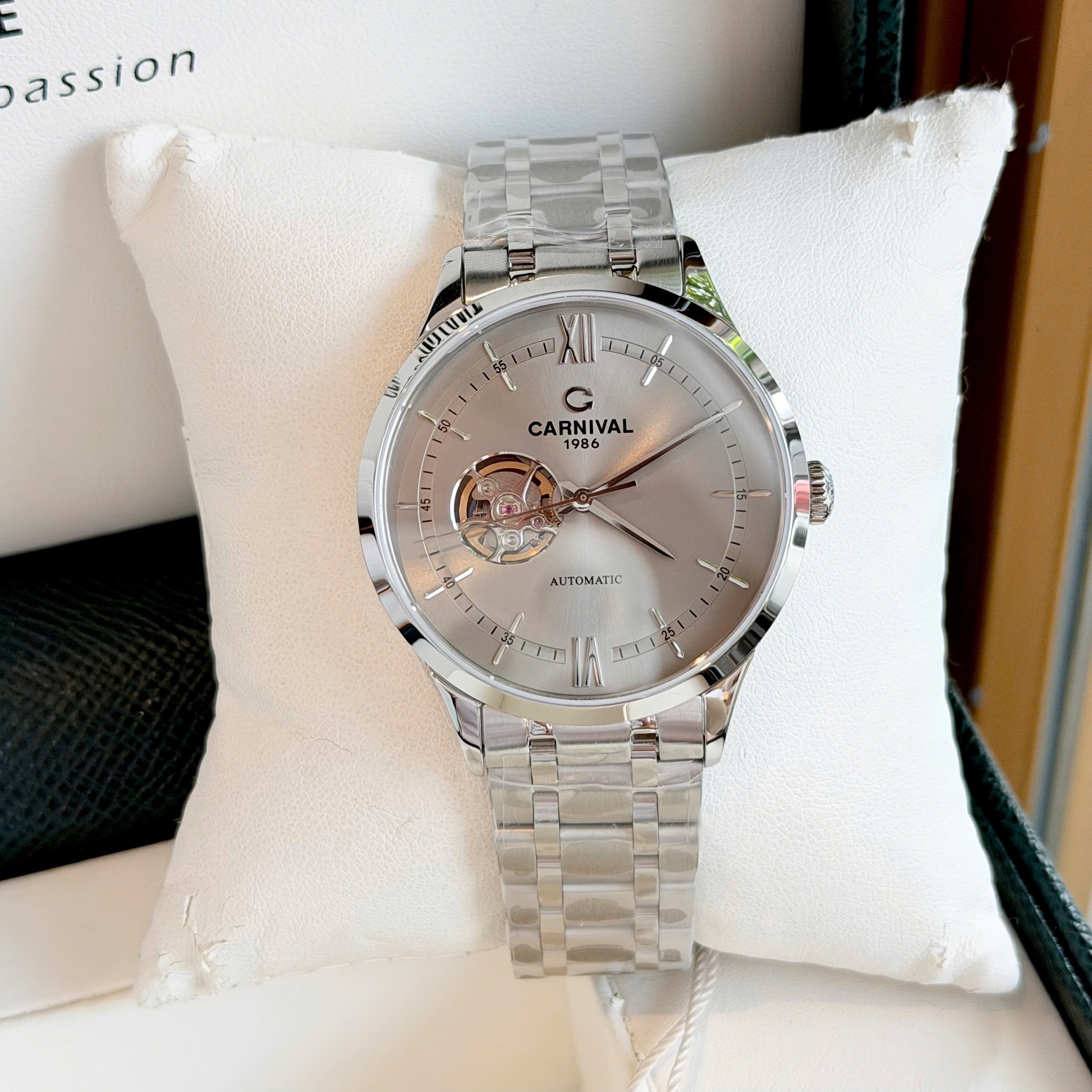 ĐỒNG HỒ NAM CARNIVAL 8093G VT TX AUTOMATIC 40MM