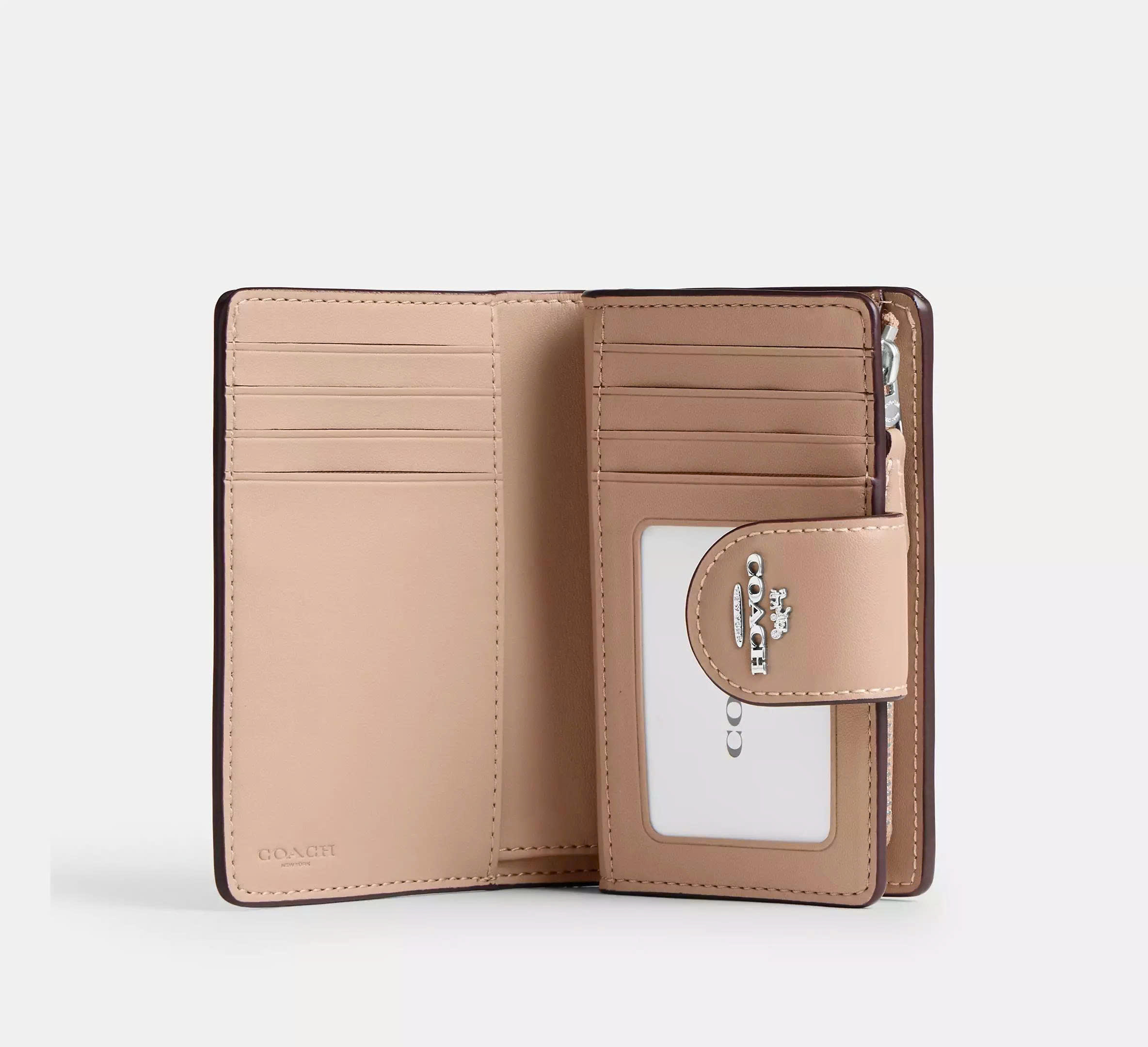COACH CW786 MEDIUM CORNER ZIP WALLET IN SIGNATURE CANVAS - SAND