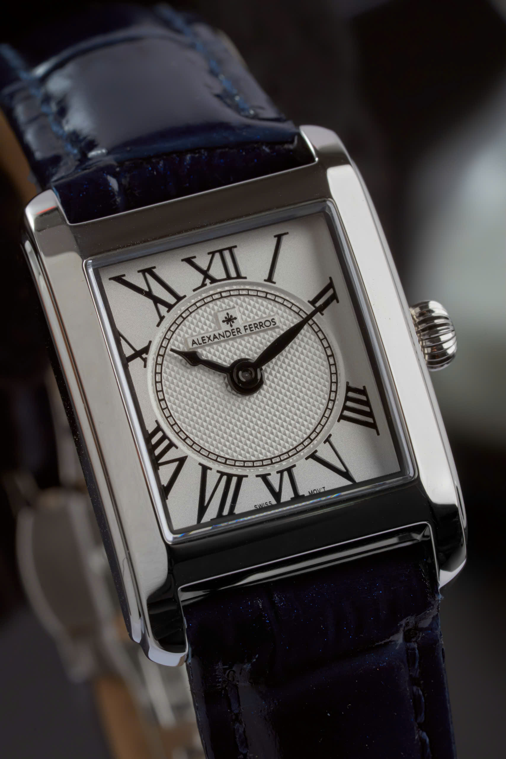 ĐỒNG HỒ NỮ ALEXANDER FERROS 7282S/02 QUARTZ 22x31MM